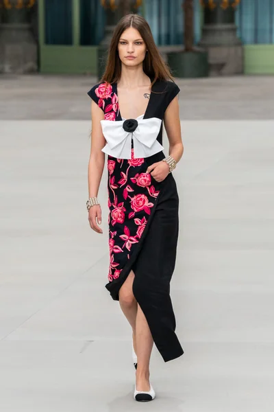 Look 57